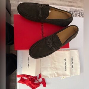 FERRAGAMO Hickory buc suede shoes